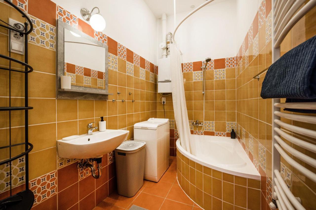 Lavender Apartment Budapest Exteriör bild